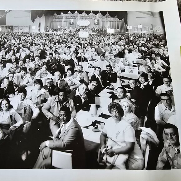 Vintage Glass Bottle Blowers Association Group Photo St. Louis Missouri 1977 - Picture 4 of 10